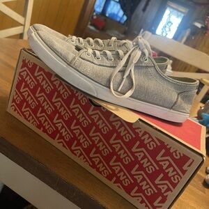 Vans Womens 8 Grey White Low Top Sneakers Ortholite Excellent Soles